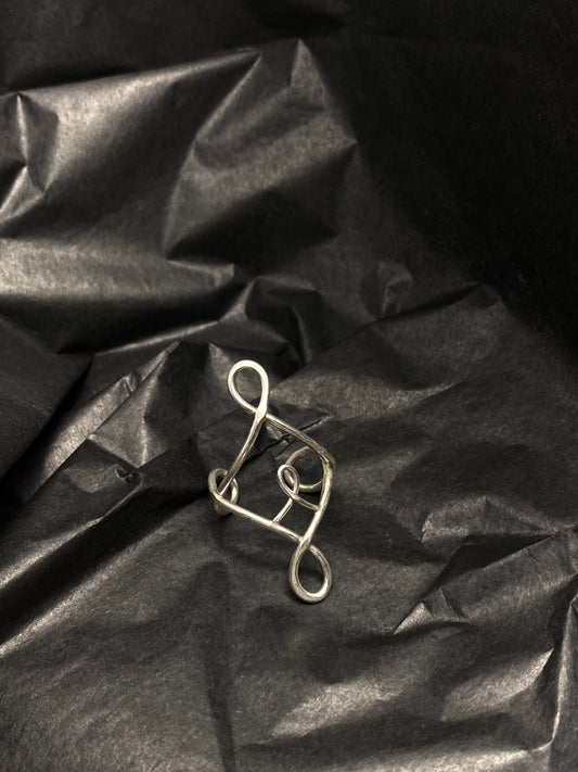 🜟 twisted ring 🜟