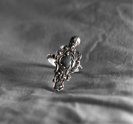 ⚚ cherub of the dark ring ⚚