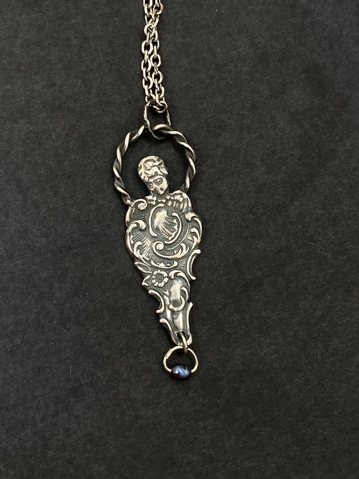 ⎉ keeper of the black pearl pendant ⎉